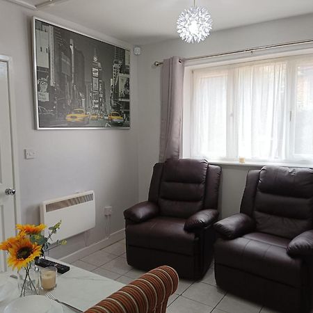 Lister Park Bradford Stylish 1Bed Coach House - Quiet & Tranquil Cottage & Parking מראה חיצוני תמונה