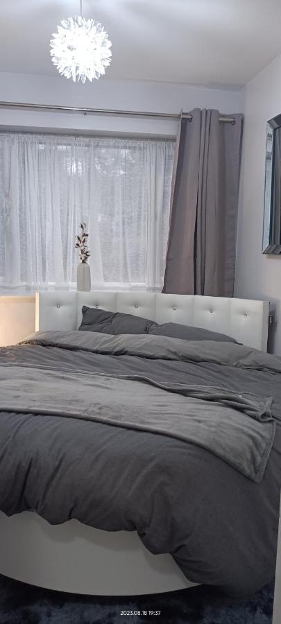 Lister Park Bradford Stylish 1Bed Coach House - Quiet & Tranquil Cottage & Parking מראה חיצוני תמונה