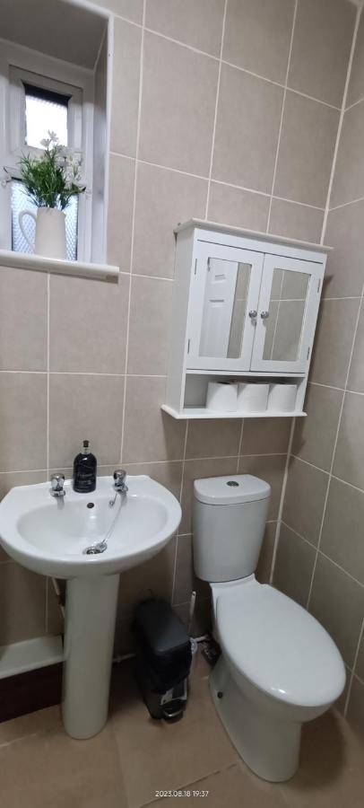 Lister Park Bradford Stylish 1Bed Coach House - Quiet & Tranquil Cottage & Parking מראה חיצוני תמונה