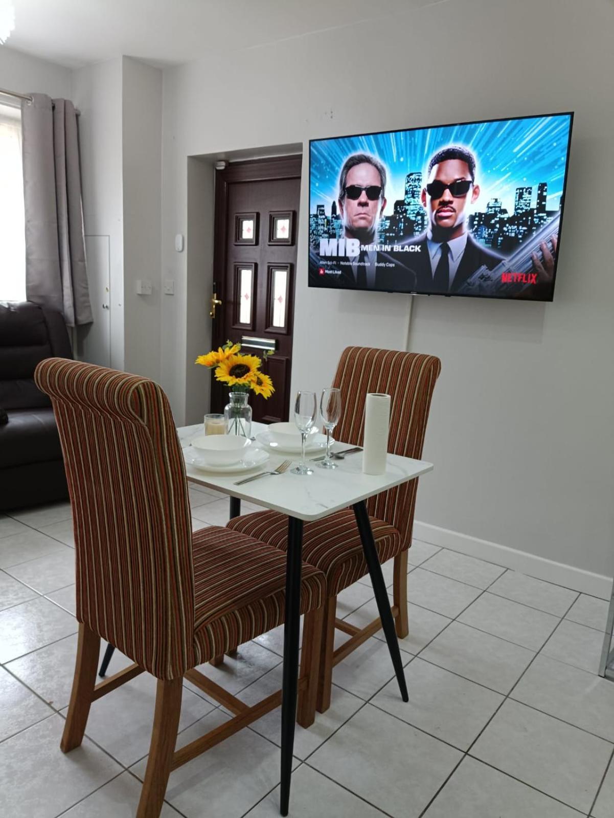 Lister Park Bradford Stylish 1Bed Coach House - Quiet & Tranquil Cottage & Parking מראה חיצוני תמונה