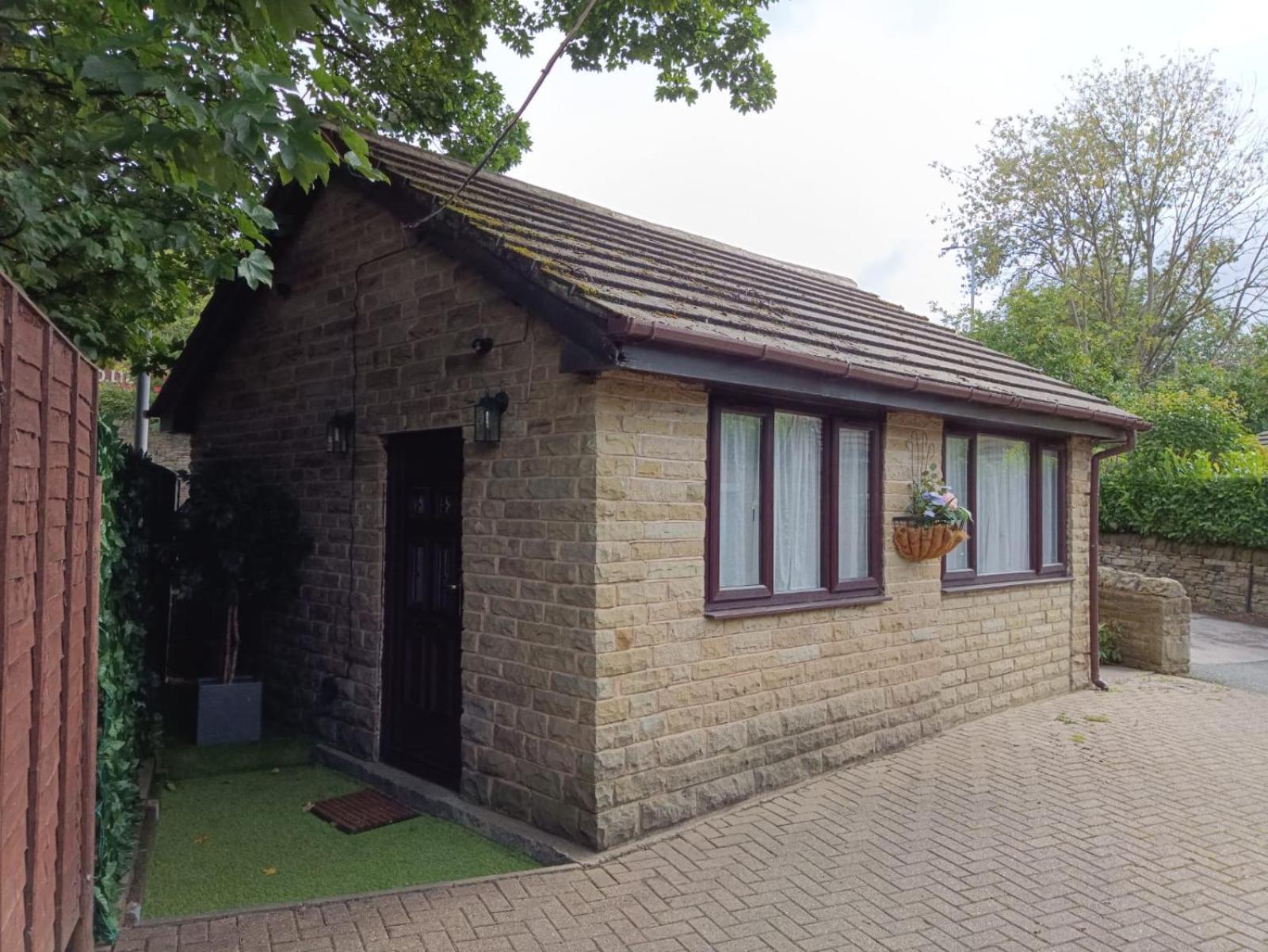 Lister Park Bradford Stylish 1Bed Coach House - Quiet & Tranquil Cottage & Parking מראה חיצוני תמונה